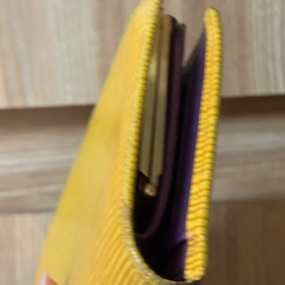 Auth Louis Vuitton Epi kiss-lock long wallet Clutch - Picture 3 of 15